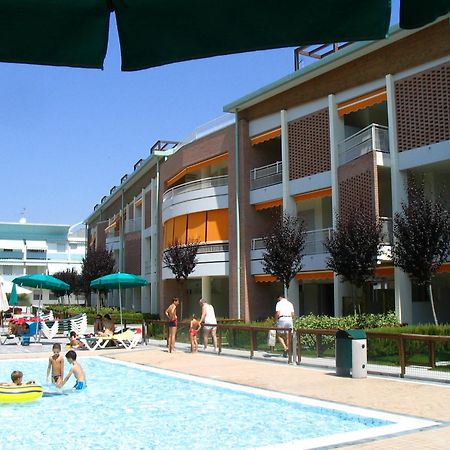 Апартаменти Residenza Le Acacie Бібіоне Екстер'єр фото