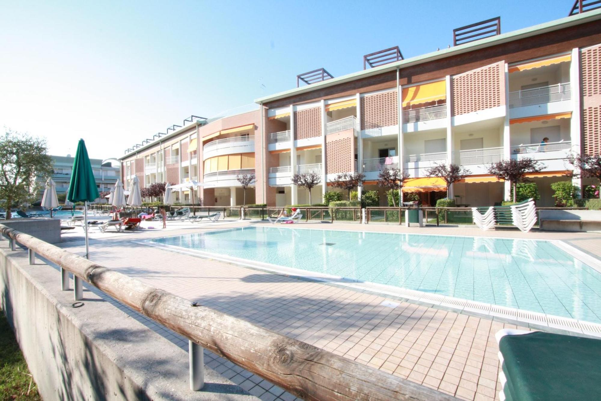 Апартаменти Residenza Le Acacie Бібіоне Екстер'єр фото